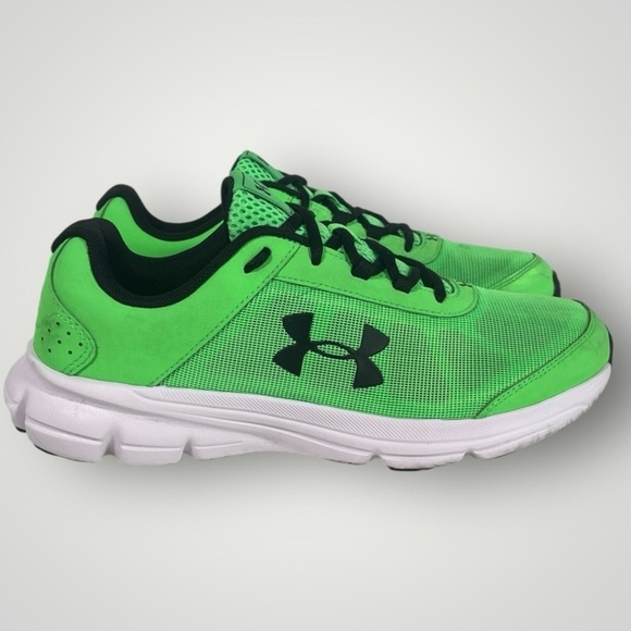 Under Armour Other - Kids Under Armour sneakers size 6Y